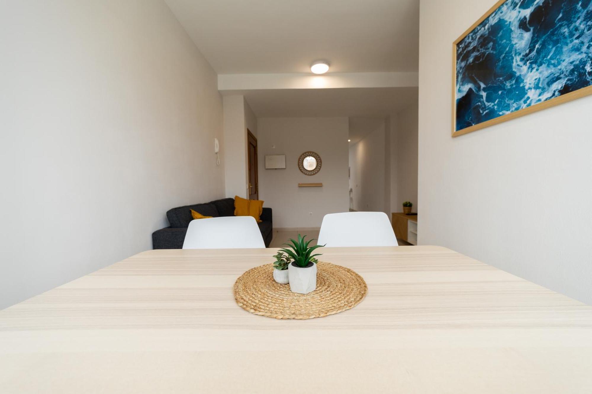 Coconout Canteras Just A 5-minute Stroll Away